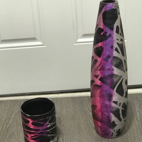 A set-multi-colored fluorescent ceramic vases uses, various techniques to color. - Picture 4 of 4